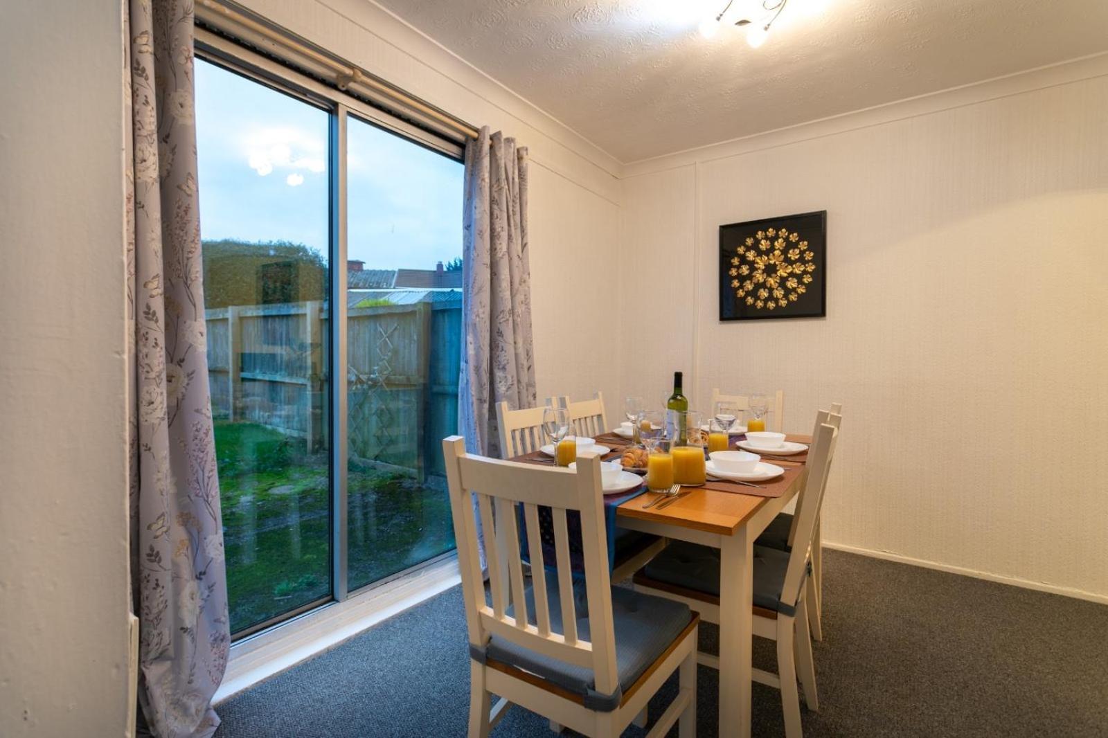 Cozyhome-3Br-5Guest#Netflix#Parking#Garden Nottingham Exteriér fotografie